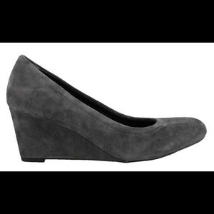 Vionic Lux Camden Wedge Womens Size 9 Worn Once